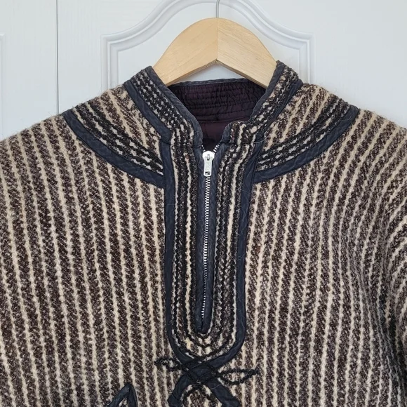 Vintage Lined Wool Cape - Picture 7 of 9